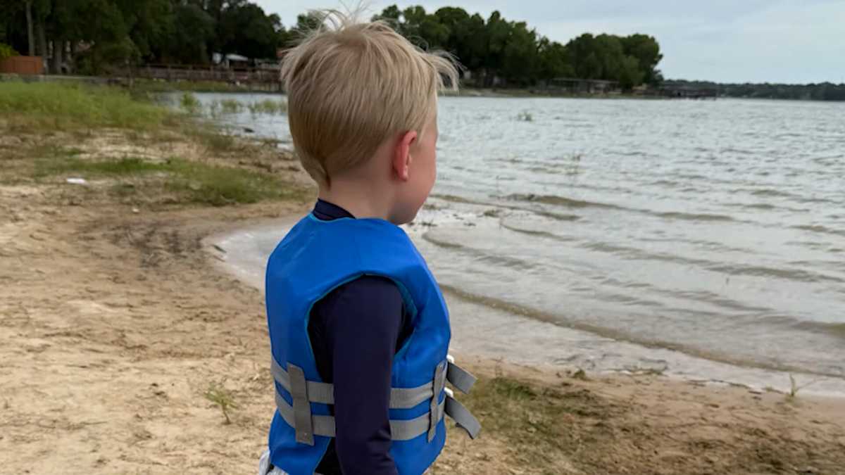 Life jacket safety concerns raised by Texas mom - WJCL