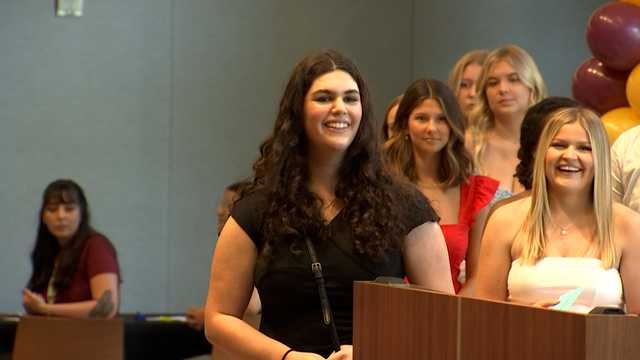 Video: 16-year-old earns degree before getting driver's license - Vimarsana News