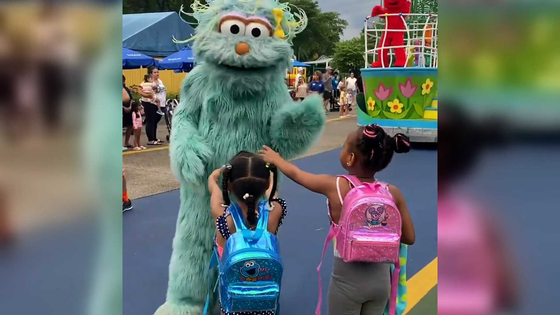 Family sues Sesame Place Philadelphia for alleged racist interaction - Vimarsana News