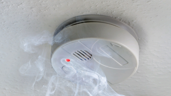 York firefighters remind residents of importance of working smoke detectors - Vimarsana News
