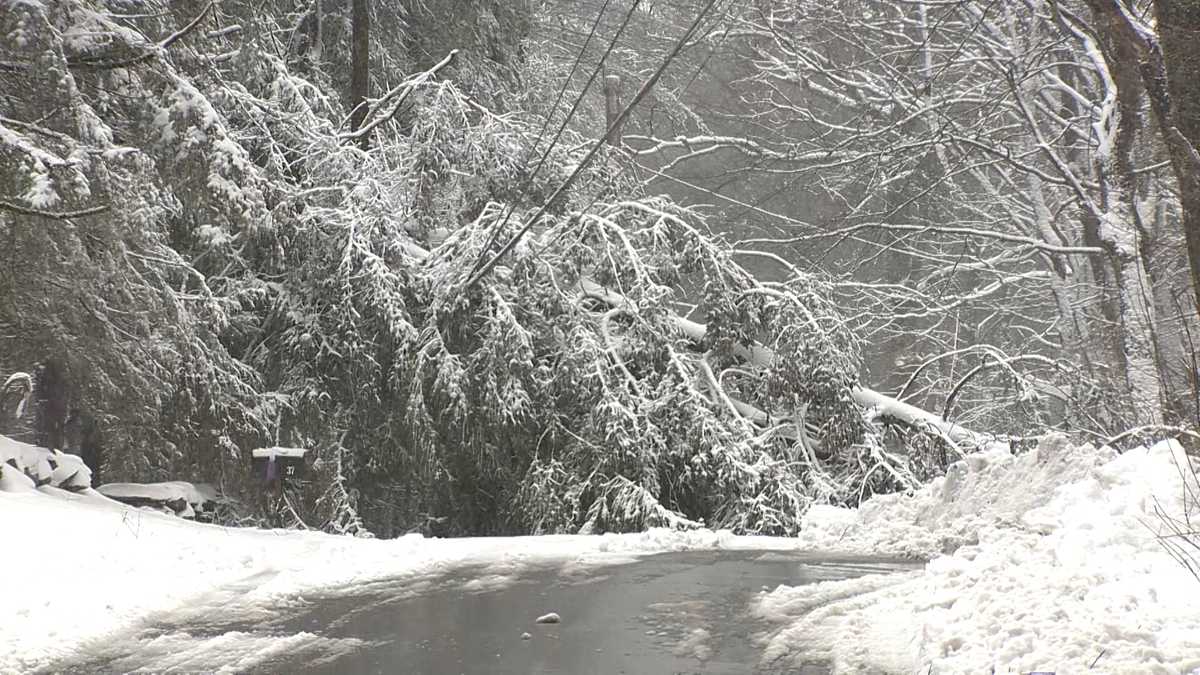 Some areas in Mass. see several inches of snow during April nor'easter