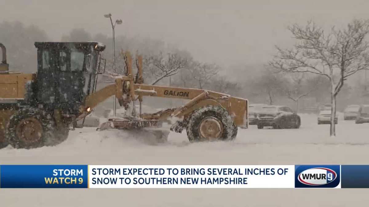 NH DOT crews work to clear roads as snow falls across southern NH