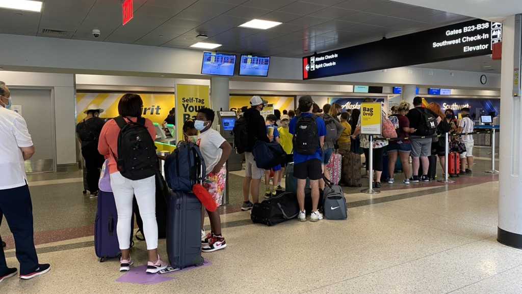 Spirit cancels nearly half of scheduled flights for another consecutive day