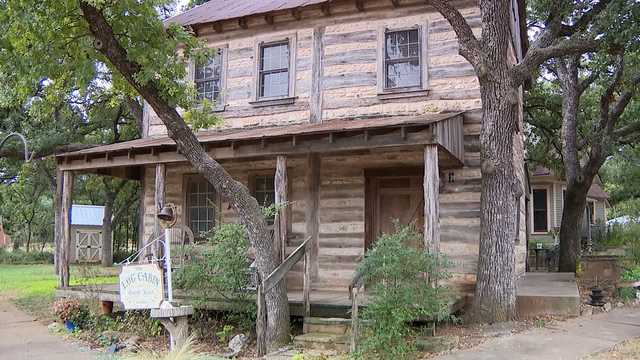 VIDEO: Texas couple restores historic 1840s log cabin bought on eBay