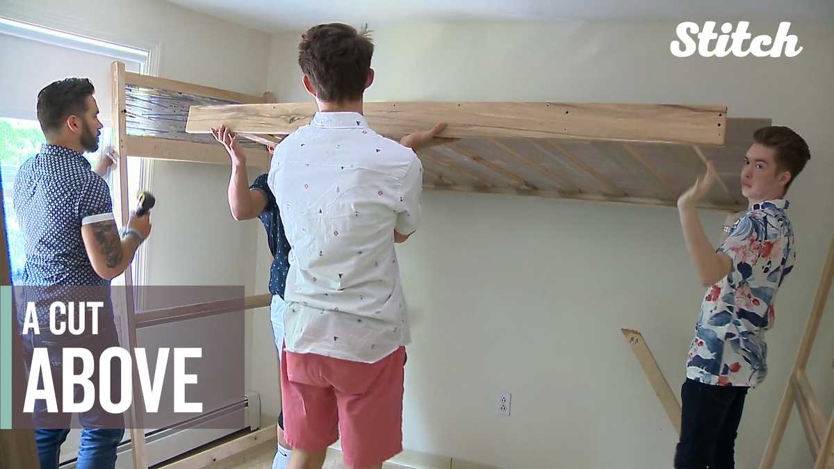 Eco carpenters donate bed, prize money to Syrian refugee family