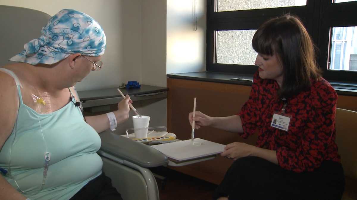 Art therapy helping cancer patients cope with treatment