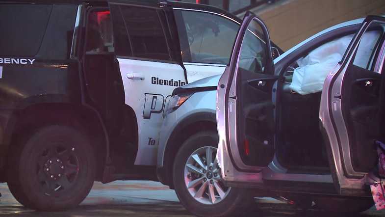 VIDEO: Stolen Kia being driven by young teen crashes into Glendale ...