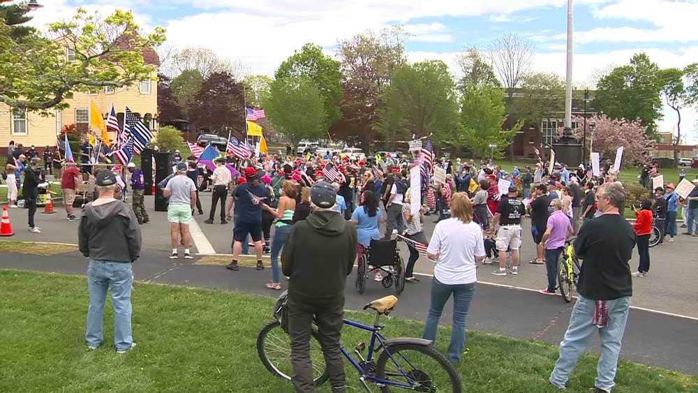 Protesters gather near Gov. Baker's Swampscott home, call to reopen Mass.