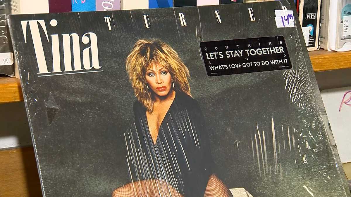 Tina Turner fans in Mass. react to music icon's death