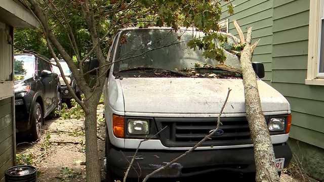 4 tornadoes hit New England, cause damage in Mass., Rhode Island - Vimarsana News