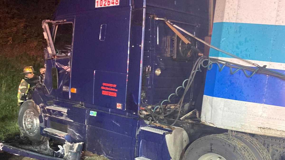 I-81 covered in peat moss after trucks crash in Lebanon County