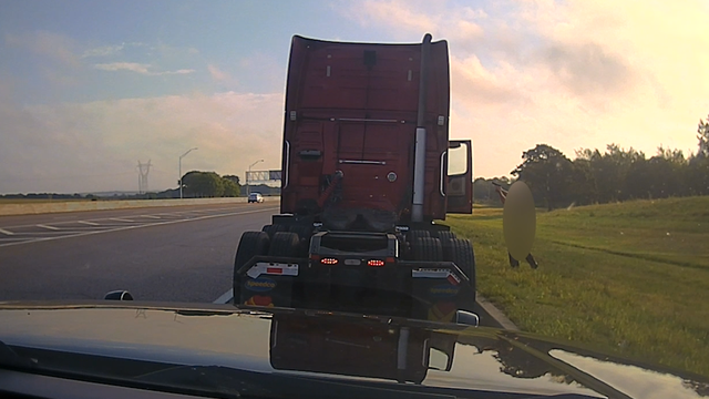 Dashcam Video: Oklahoma trooper shoots, kills truck driver - Vimarsana News