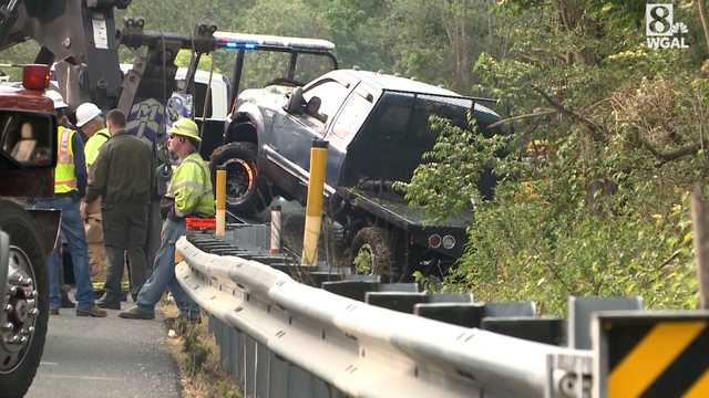 Truck goes into lake in York County, Pa. - Vimarsana News