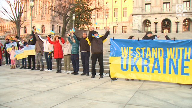 Pa. group organizes chain of solidarity in support of Ukraine - Vimarsana News