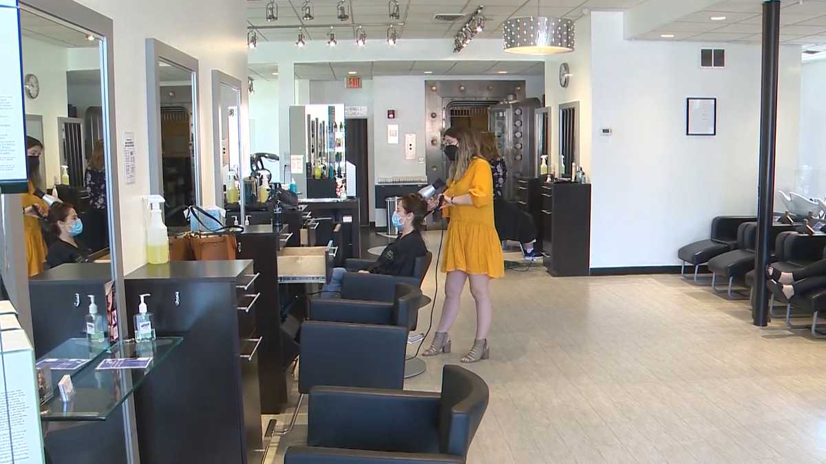 Some Massachusetts businesses working on new face mask policies