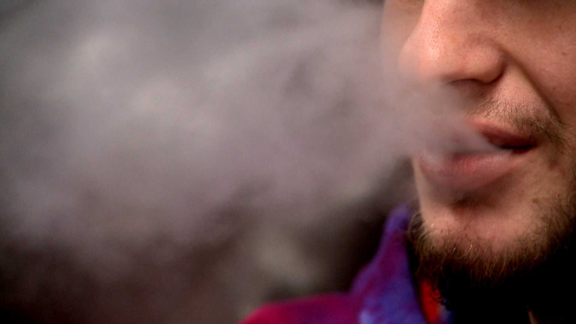 Some Wisconsin lawmakers want to ban minors from buying e cigarettes