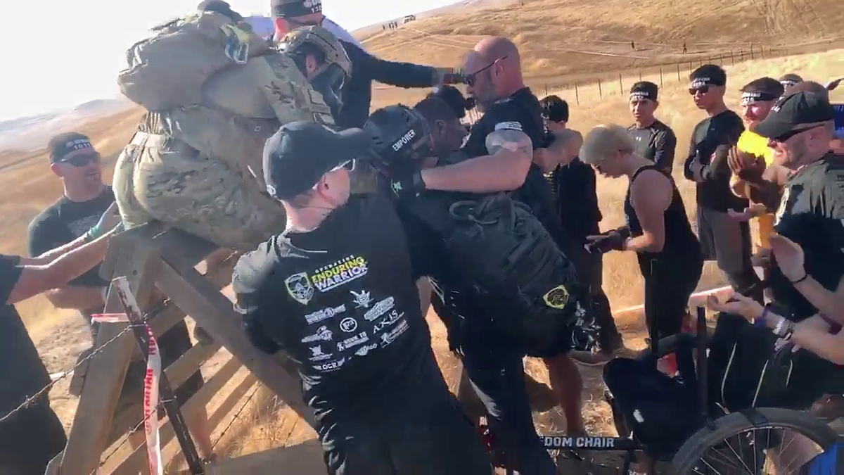 VIDEO Deputies aid Stockton officer in wheelchair during race