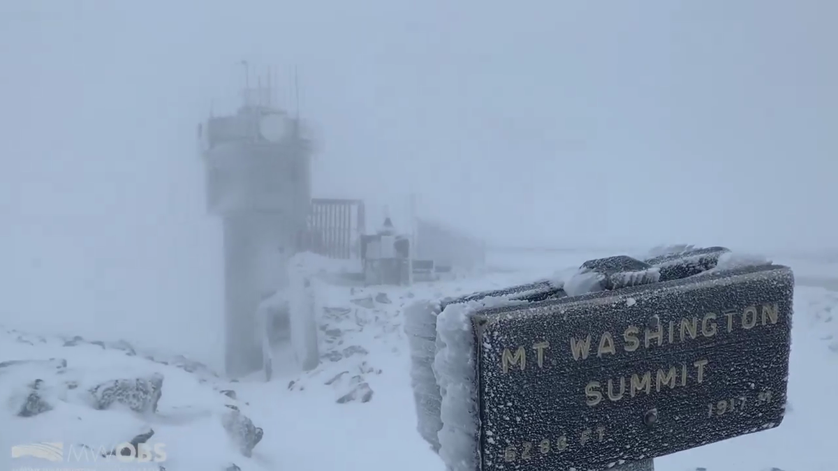 Harsh conditions batter summit of Mount Washington