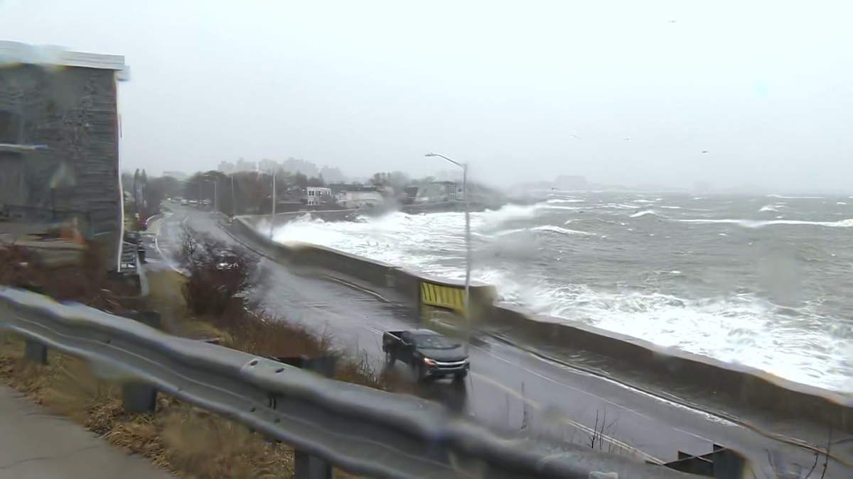 Revere residents keeping eyes on tide