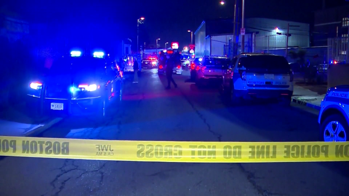 Suspect accused of shooting police officer to appear in court