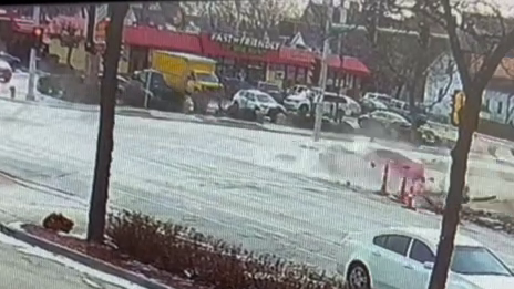 High-speed chase ends in Milwaukee library crash