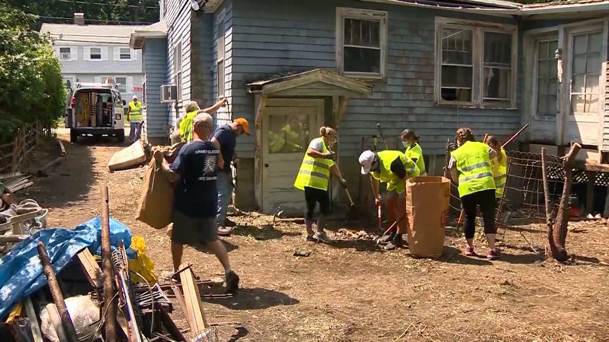 Volunteers repair elderly woman's Woburn home for free