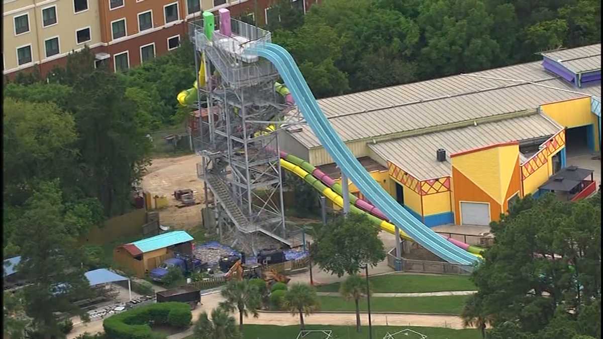 Worker falls to his death at Texas water park