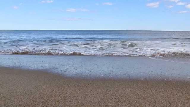Man gets caught in rip current trying to rescue son at Salisbury Beach - Vimarsana News