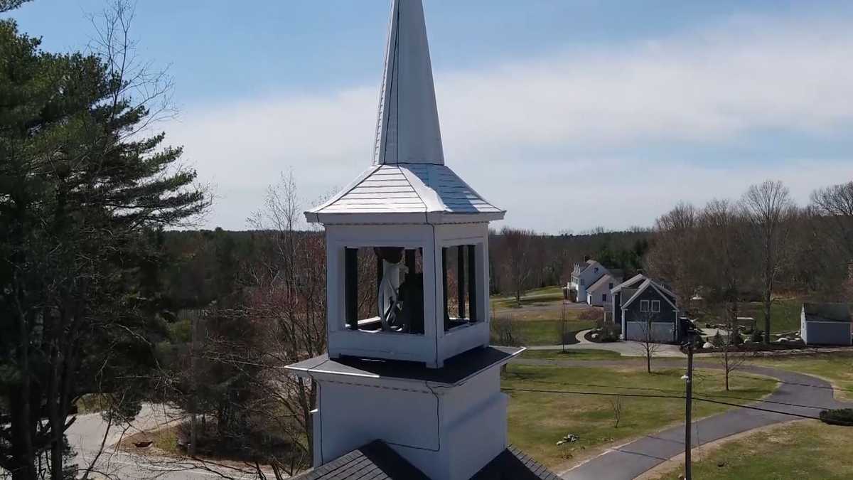 Windham church offers message of hope through 'carillon concerts'