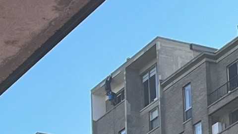 Dangling window washer rescued from 12 stories up - Vimarsana News