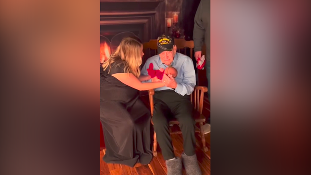 Oklahoma WWII veteran tears up meeting great-great-grandchild - Vimarsana News
