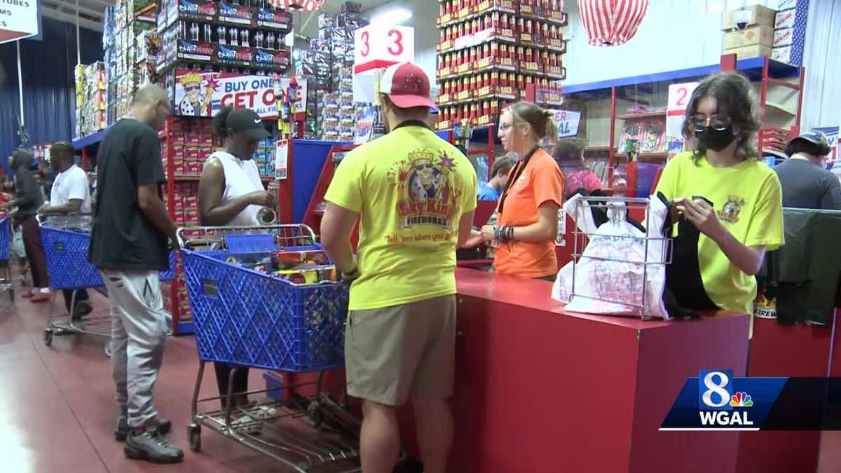 Lastminute fireworks sales draw a crowd in York County, Pa.